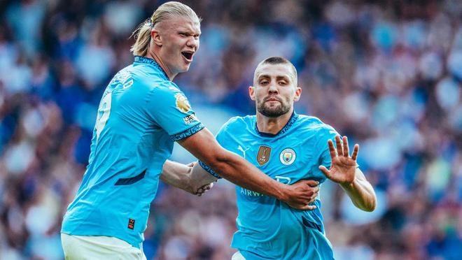 李金羽始终 李金羽始终